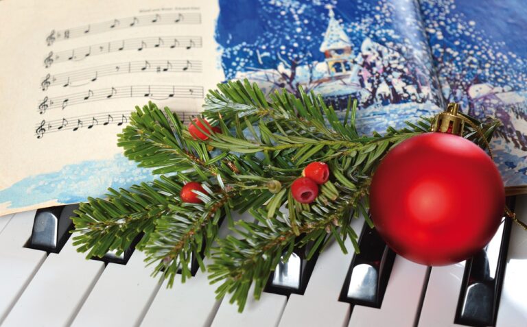 10 Easy Peasy Christmas Songs Your Kids Will Love to Sing!